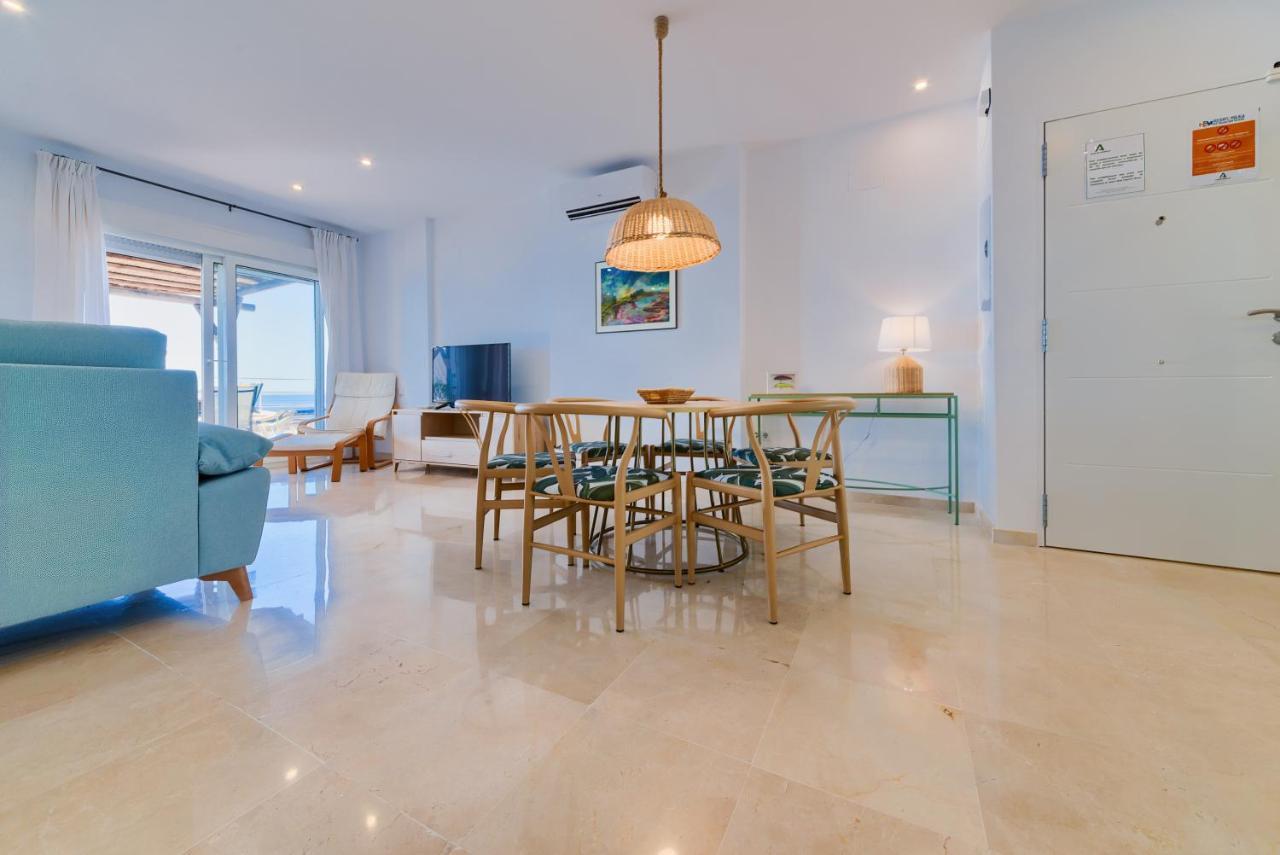 Holidays2Fuengirola Duplex With Stunning Sea View, Terraces,1St Line Beside Port Ngoại thất bức ảnh