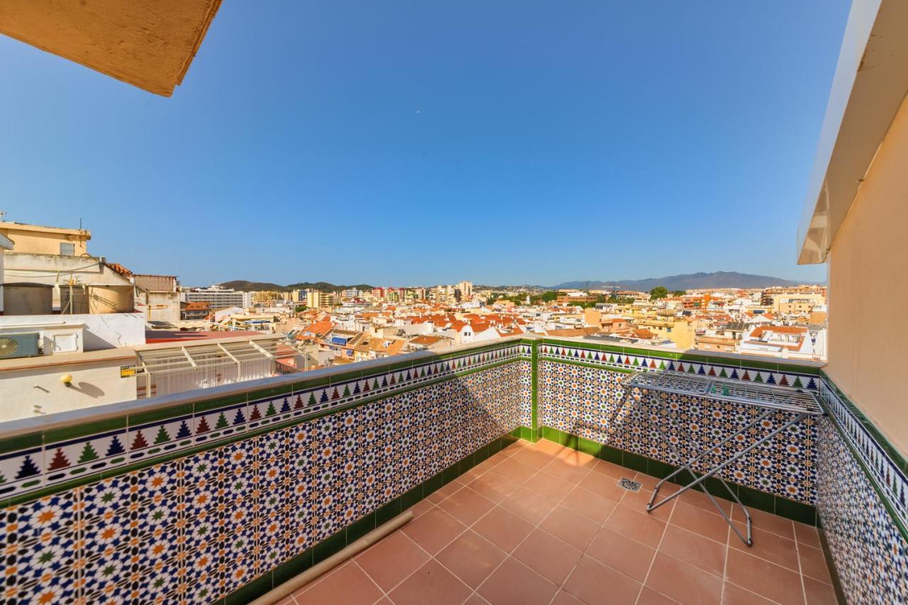 Holidays2Fuengirola Duplex With Stunning Sea View, Terraces,1St Line Beside Port Ngoại thất bức ảnh