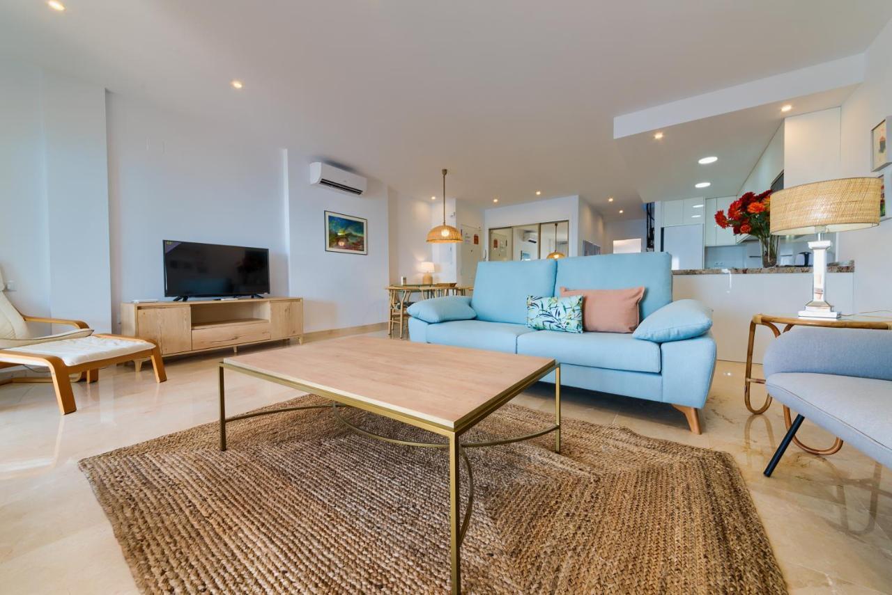 Holidays2Fuengirola Duplex With Stunning Sea View, Terraces,1St Line Beside Port Ngoại thất bức ảnh