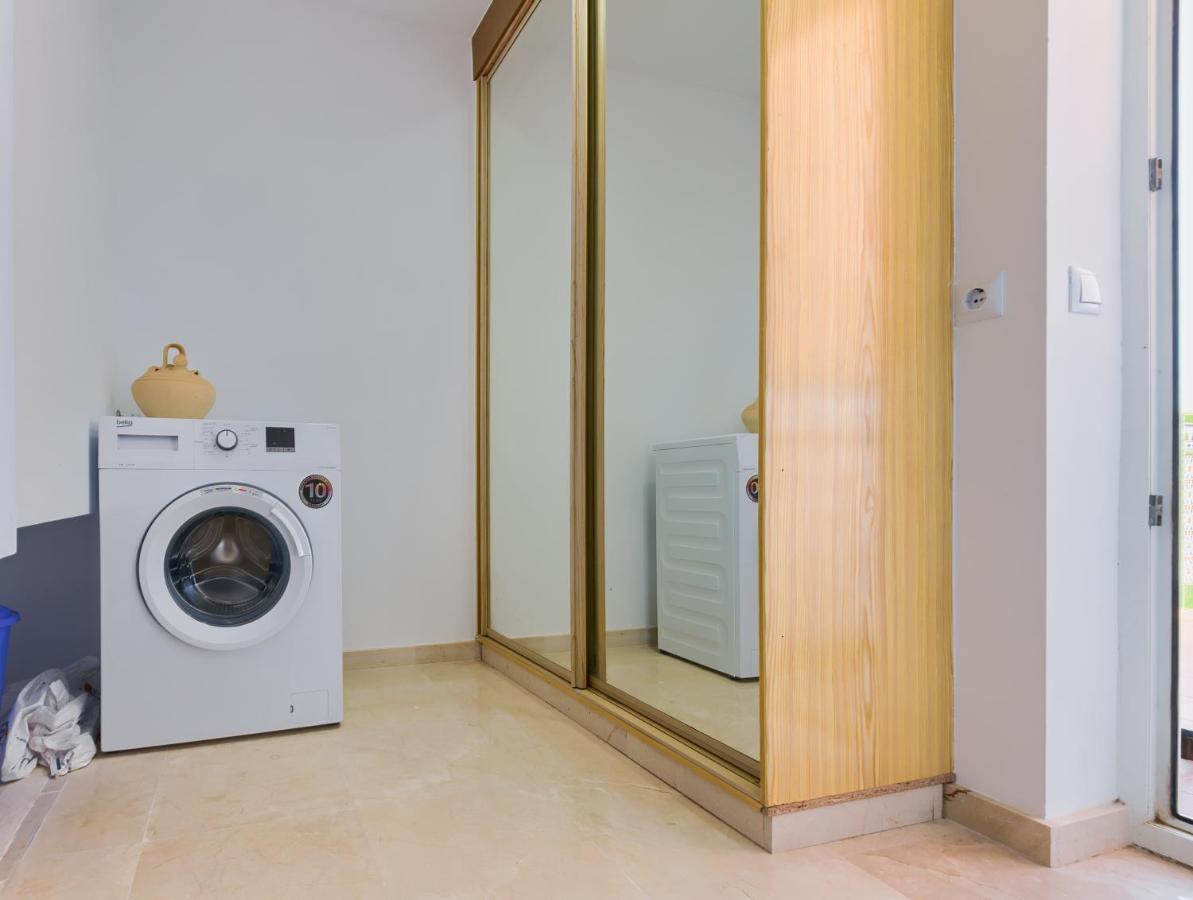 Holidays2Fuengirola Duplex With Stunning Sea View, Terraces,1St Line Beside Port Ngoại thất bức ảnh