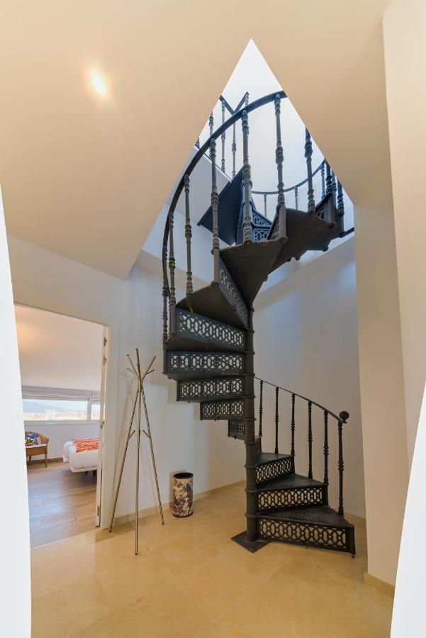 Holidays2Fuengirola Duplex With Stunning Sea View, Terraces,1St Line Beside Port Ngoại thất bức ảnh