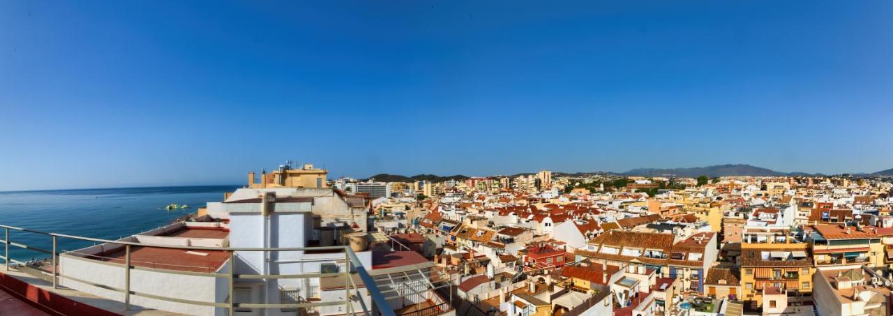 Holidays2Fuengirola Duplex With Stunning Sea View, Terraces,1St Line Beside Port Ngoại thất bức ảnh