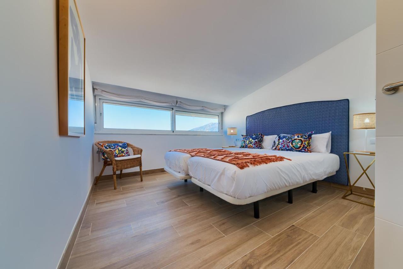 Holidays2Fuengirola Duplex With Stunning Sea View, Terraces,1St Line Beside Port Ngoại thất bức ảnh