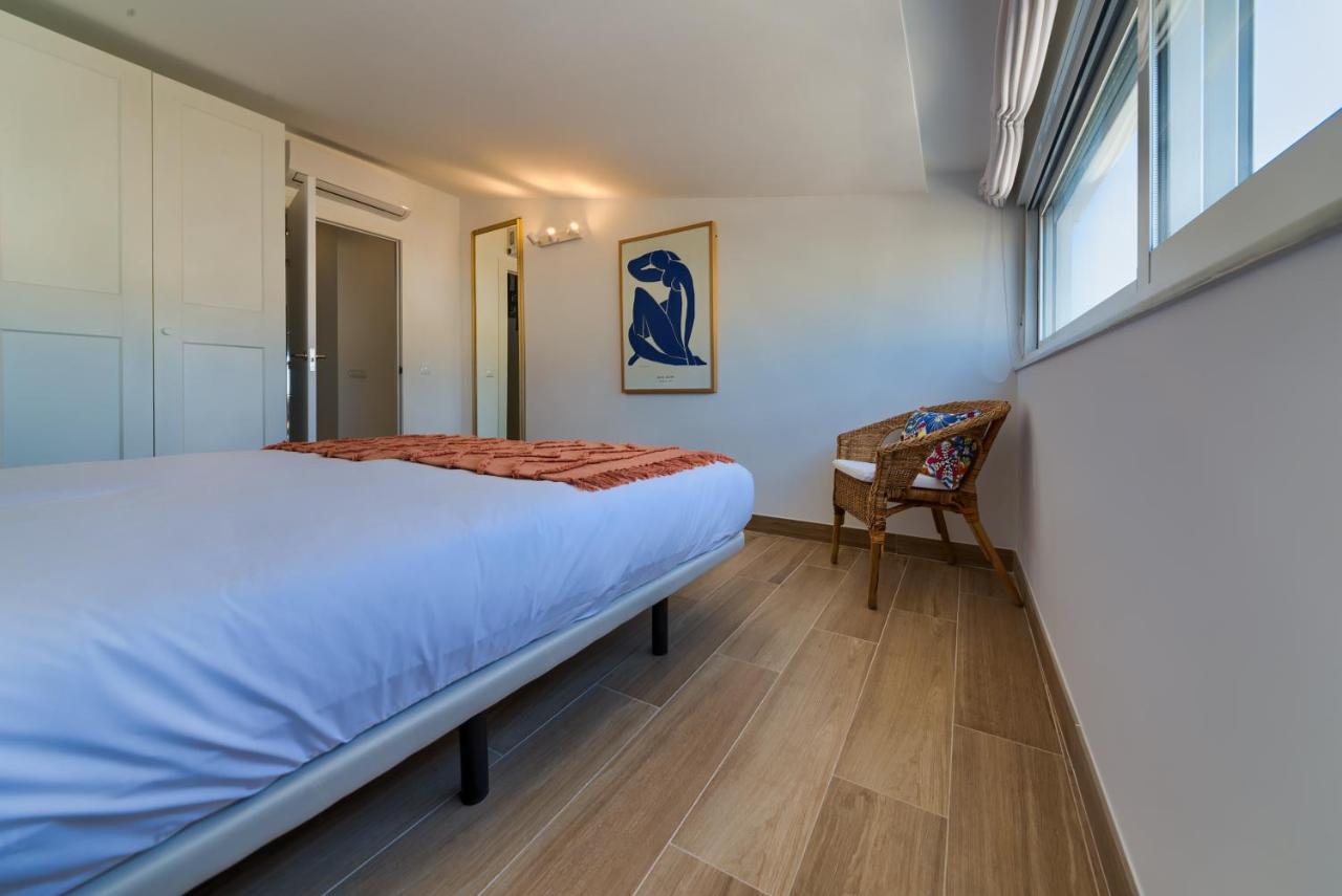 Holidays2Fuengirola Duplex With Stunning Sea View, Terraces,1St Line Beside Port Ngoại thất bức ảnh